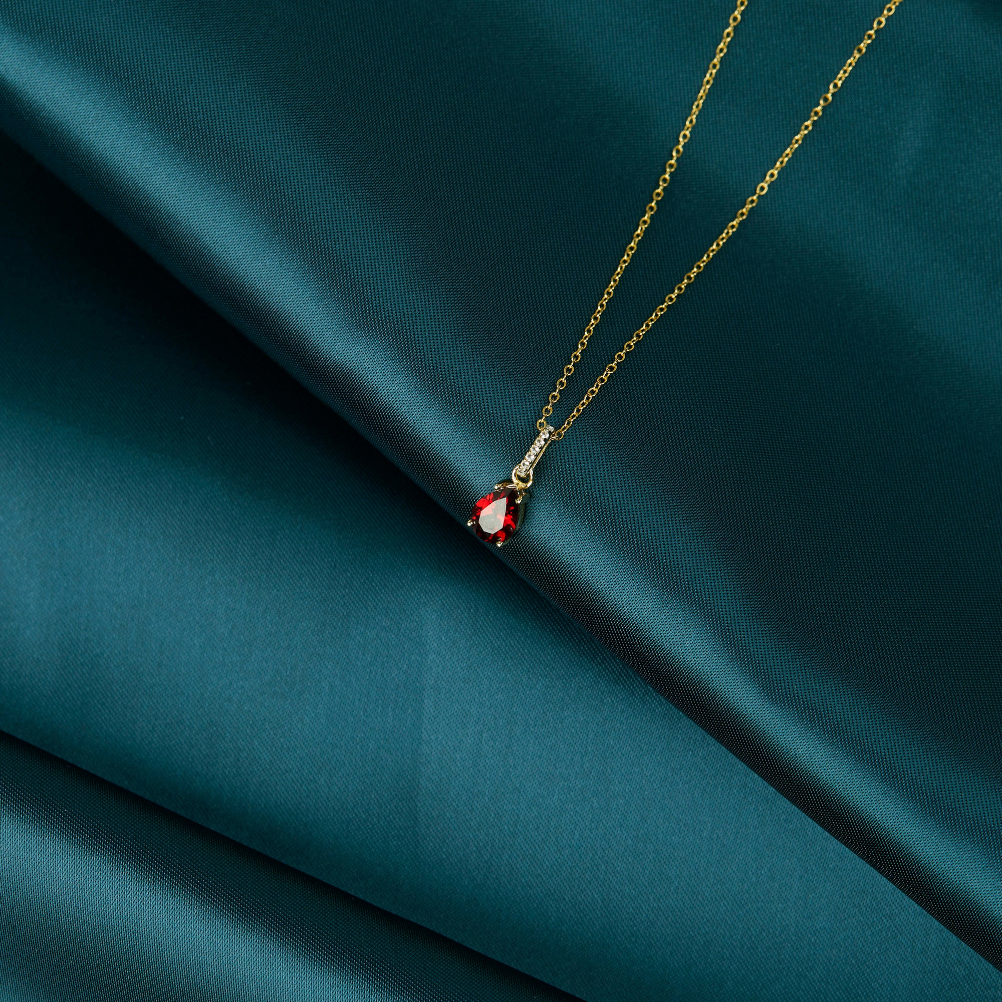 Antares Pendant - Garnet